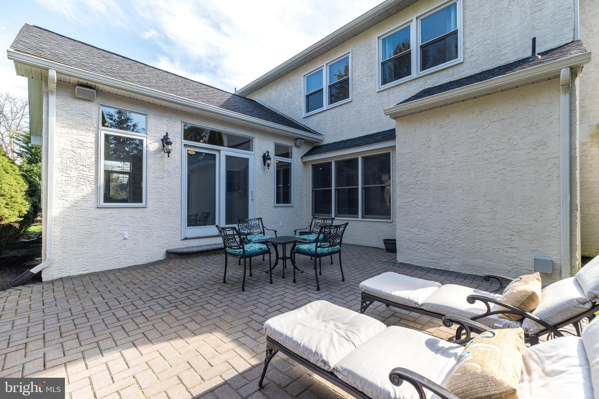 757 Castlewood Dr