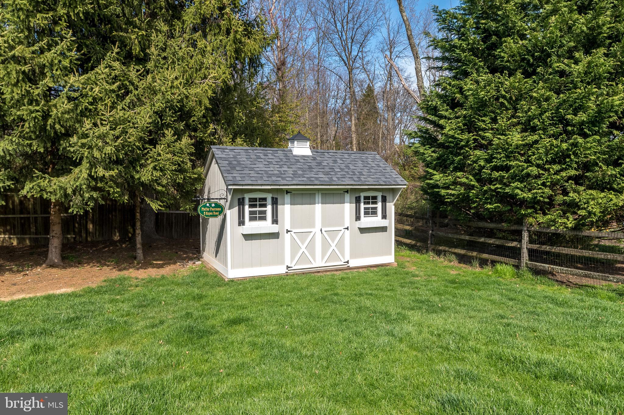 757 Castlewood Dr