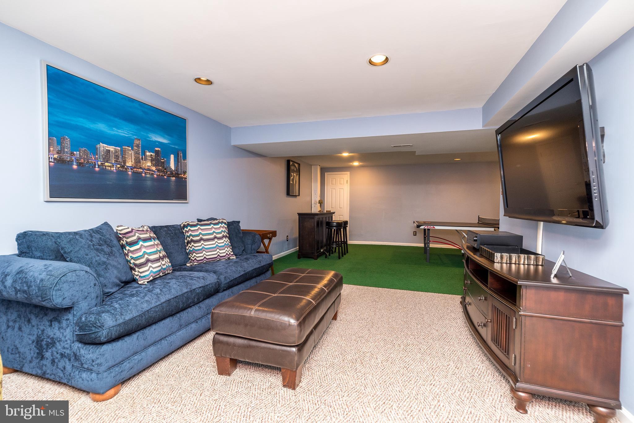 757 Castlewood Dr