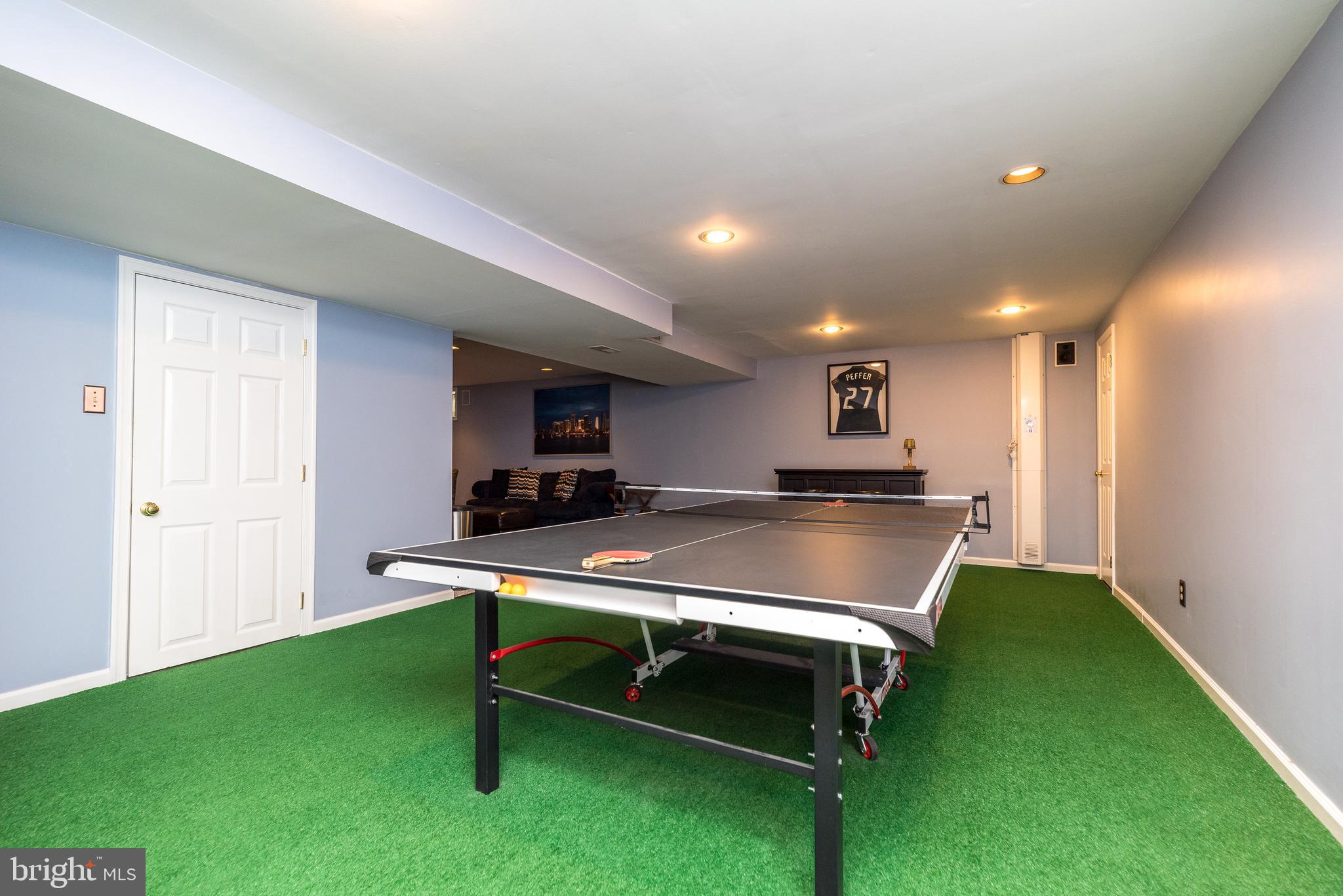 757 Castlewood Dr