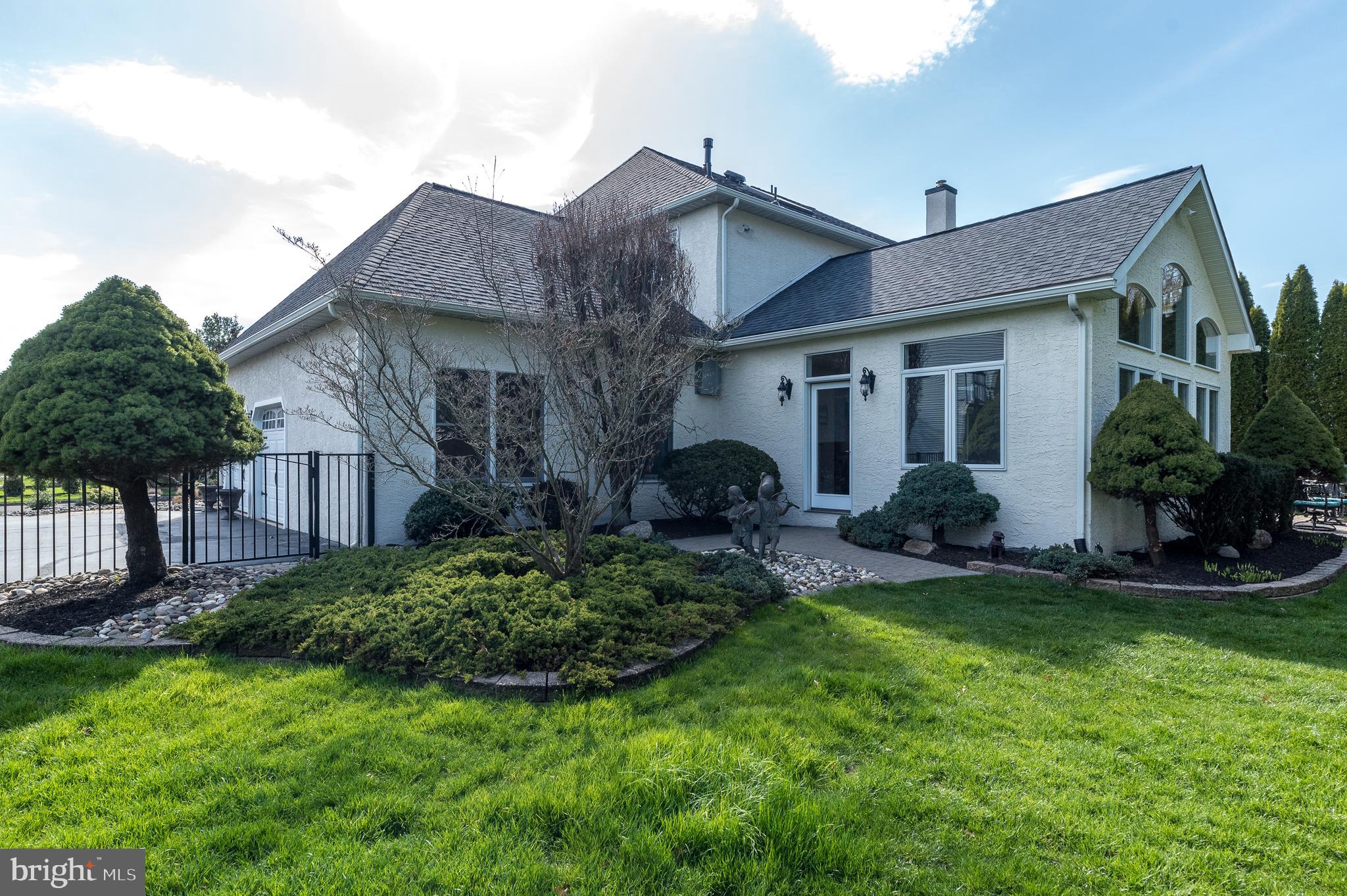 757 Castlewood Dr