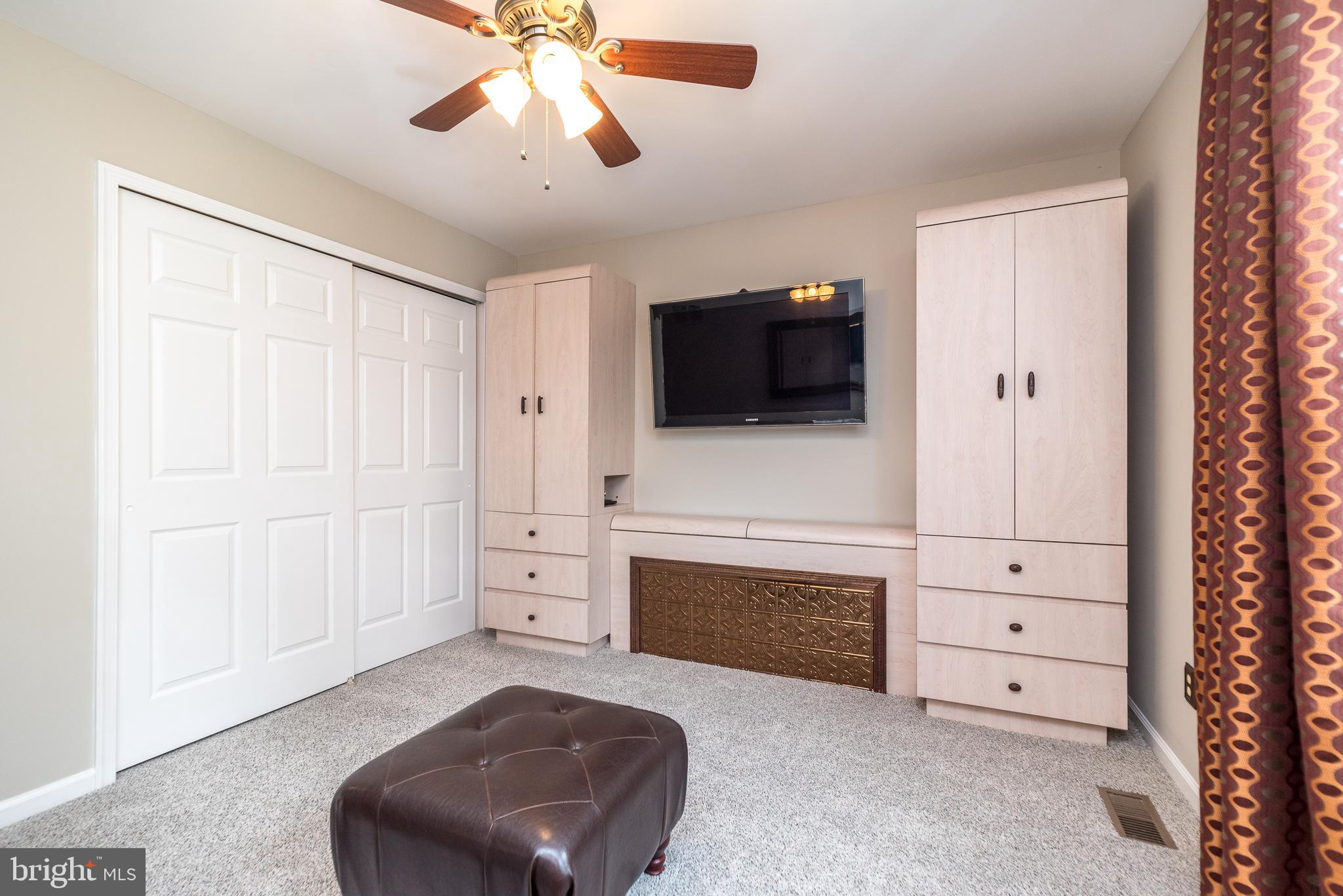 757 Castlewood Dr