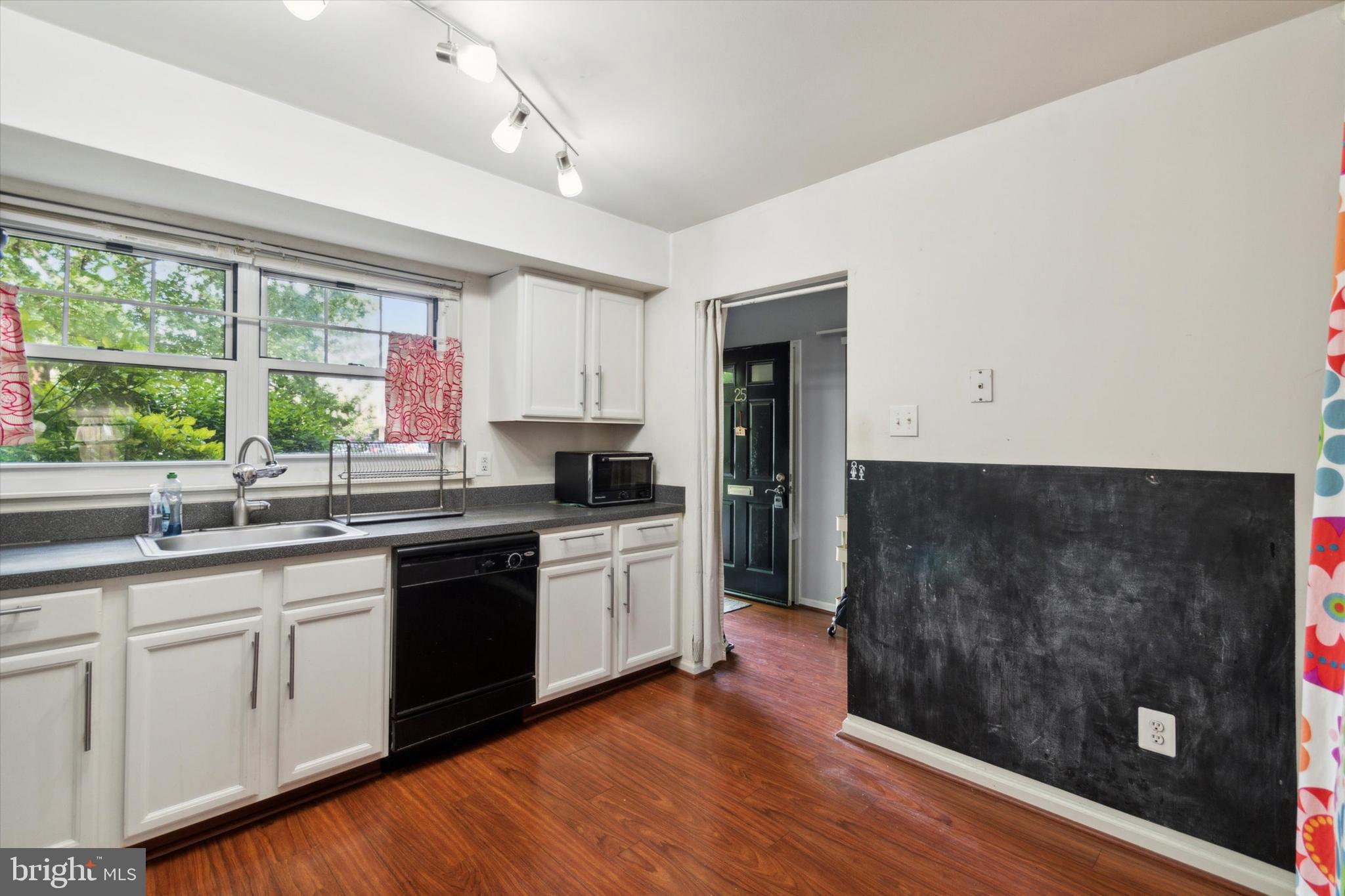 25 Yorktown Ct