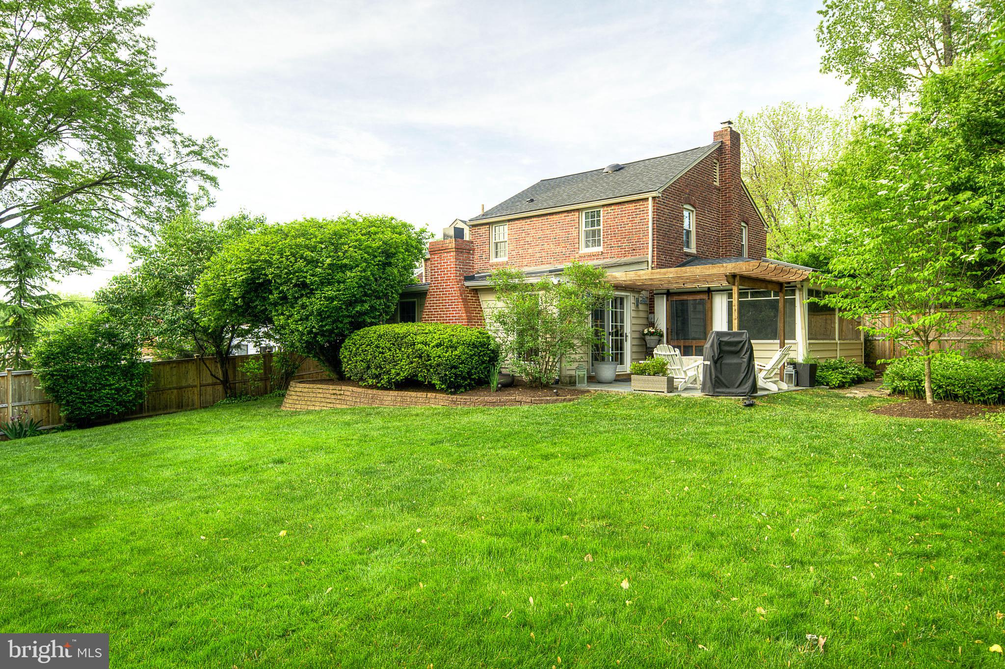 703 Glendalough Rd