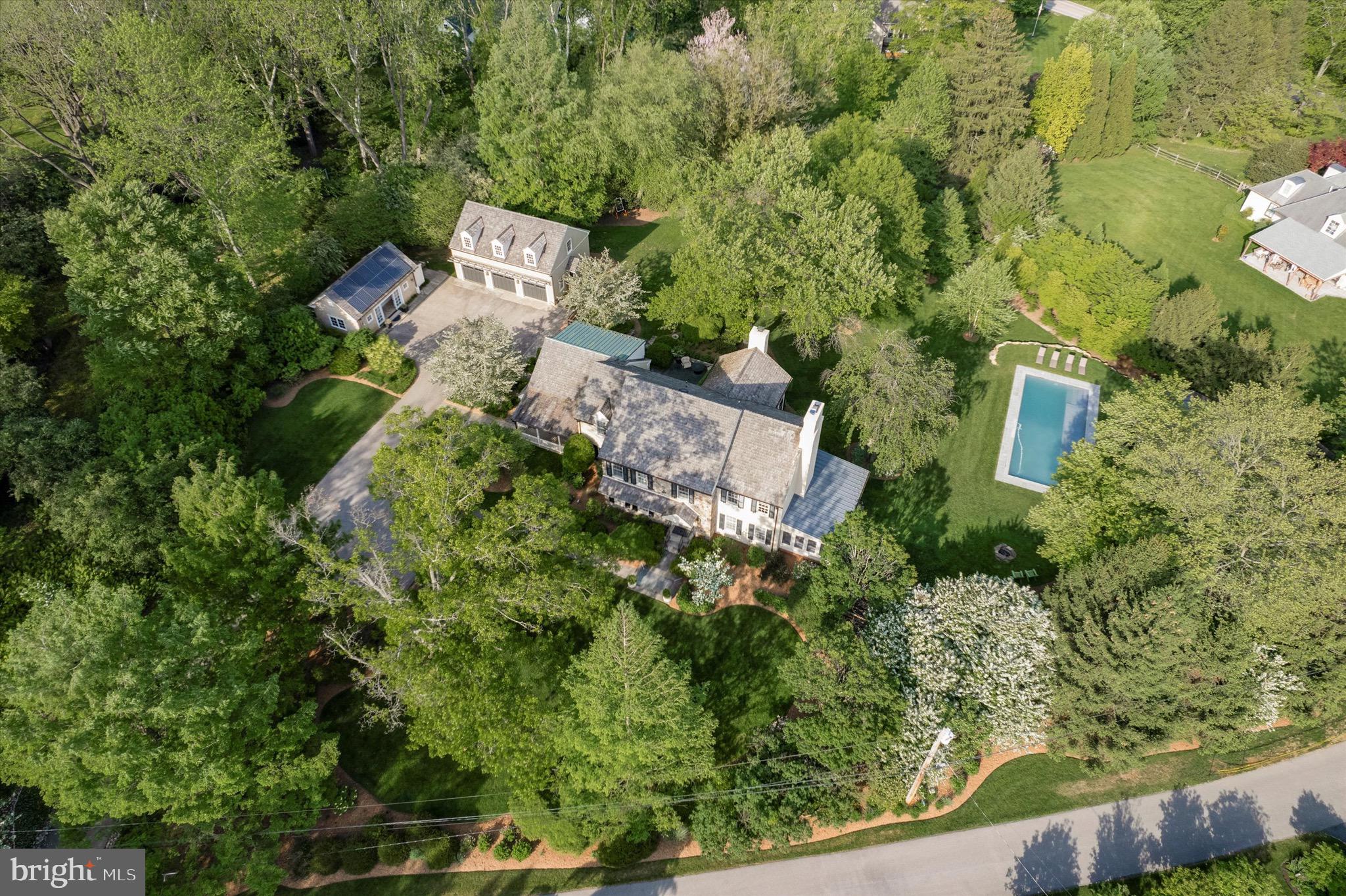 741 Hunt Ln