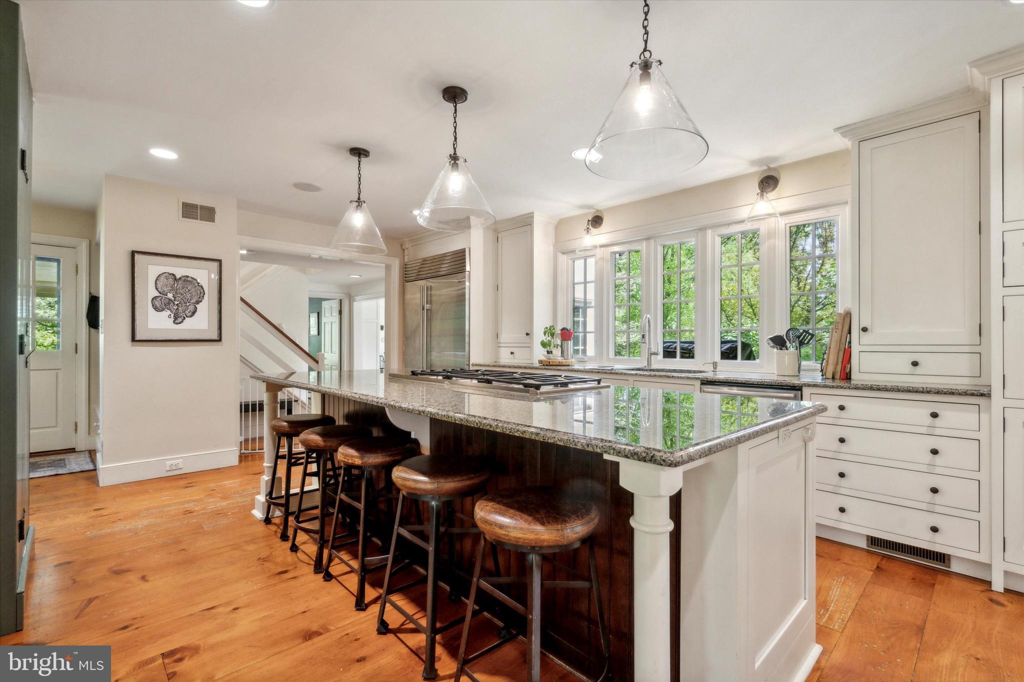 741 Hunt Ln