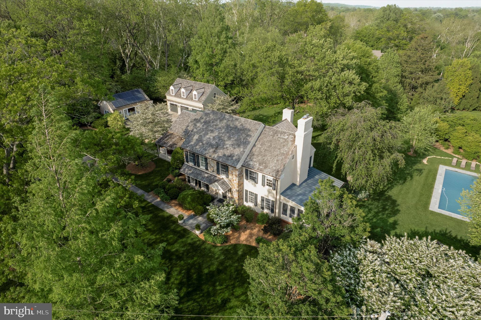 741 Hunt Ln