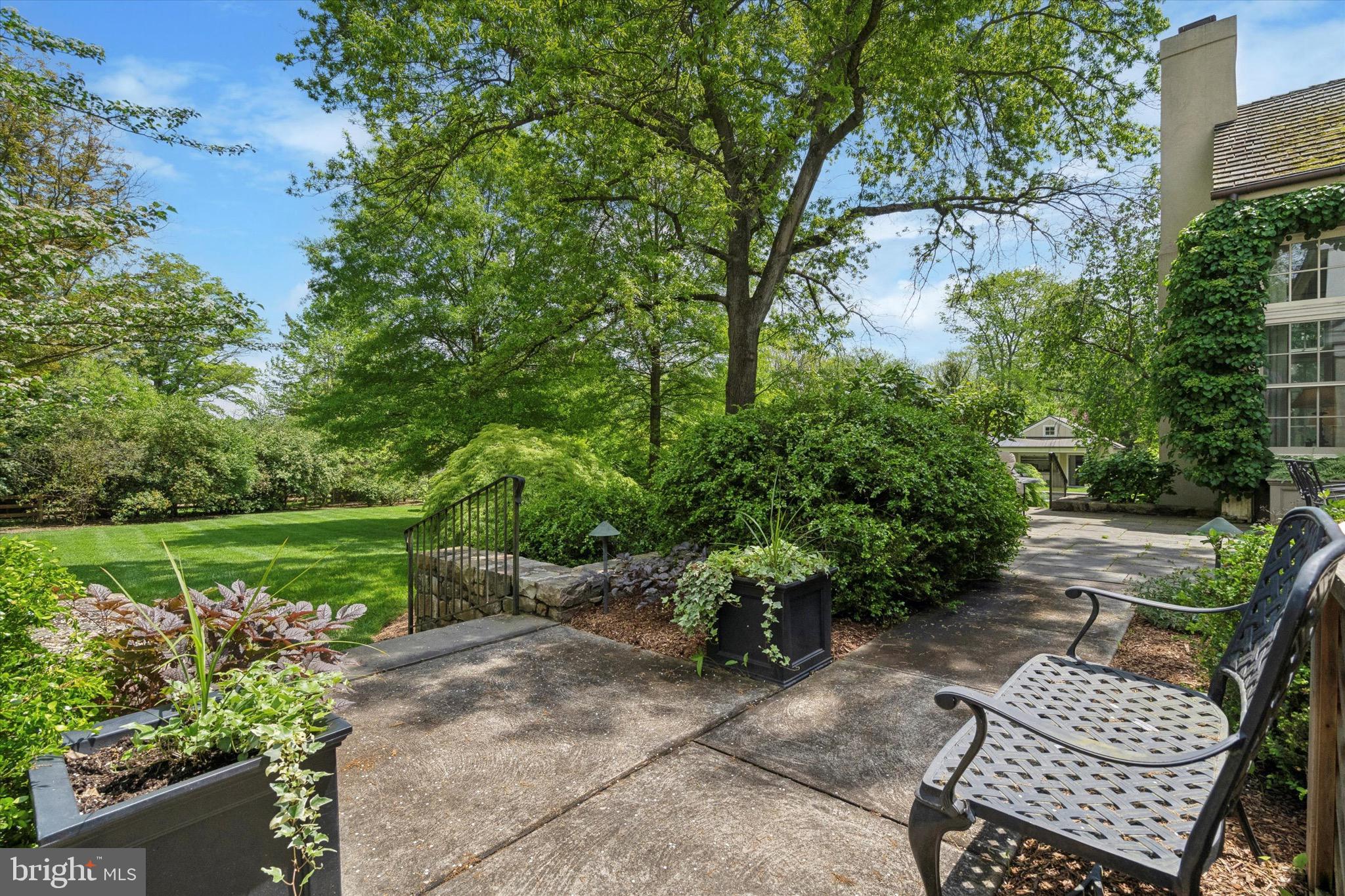 741 Hunt Ln