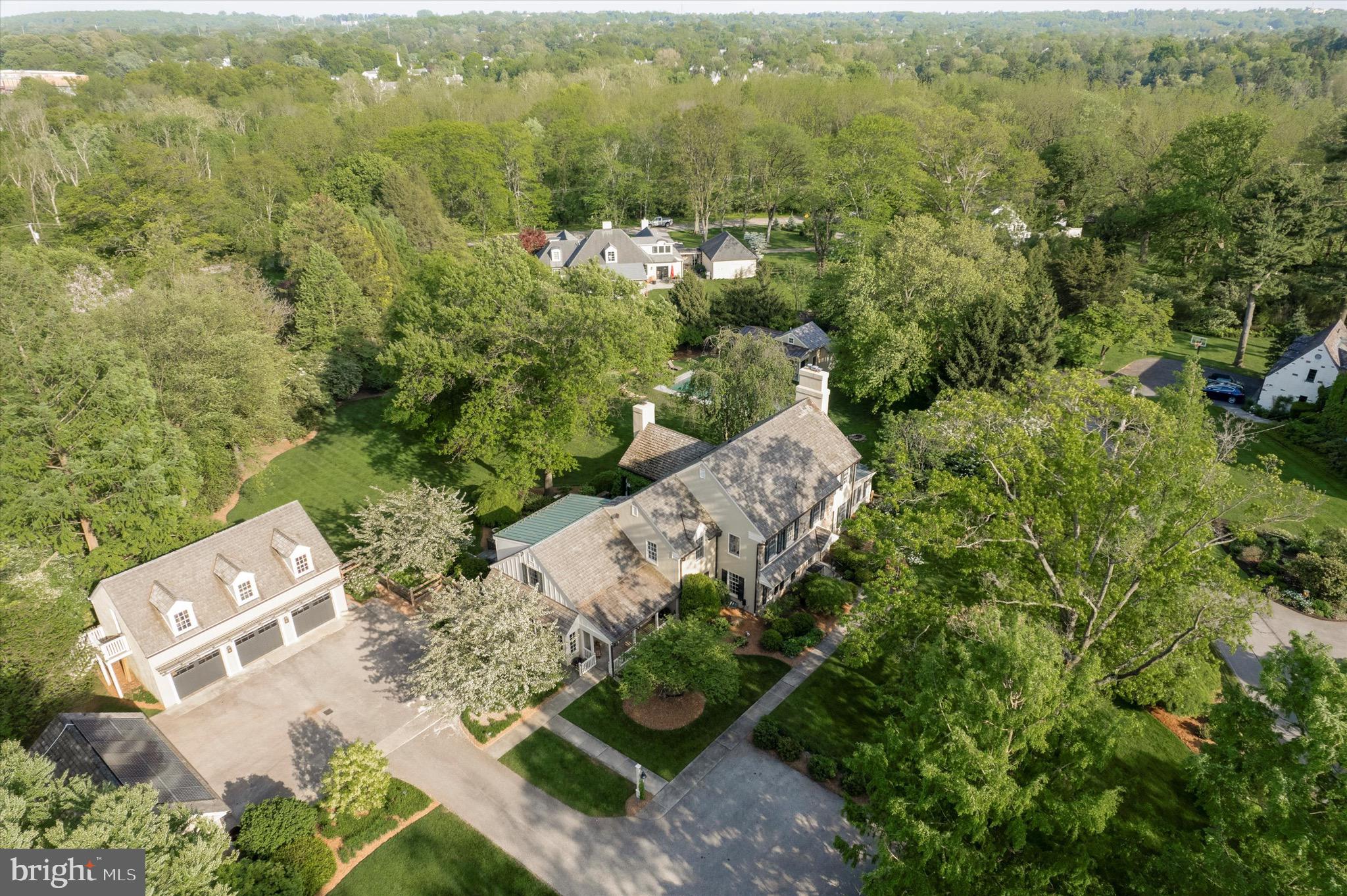 741 Hunt Ln