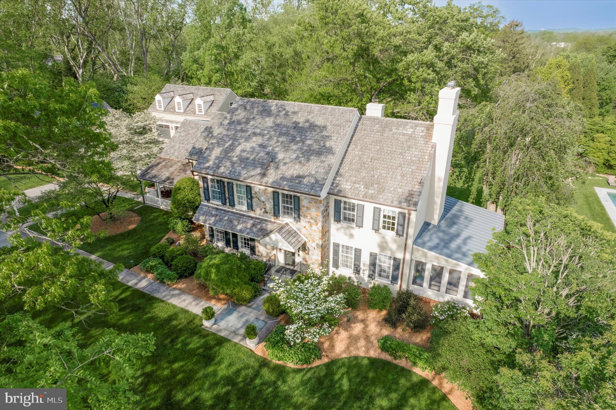 741 Hunt Ln