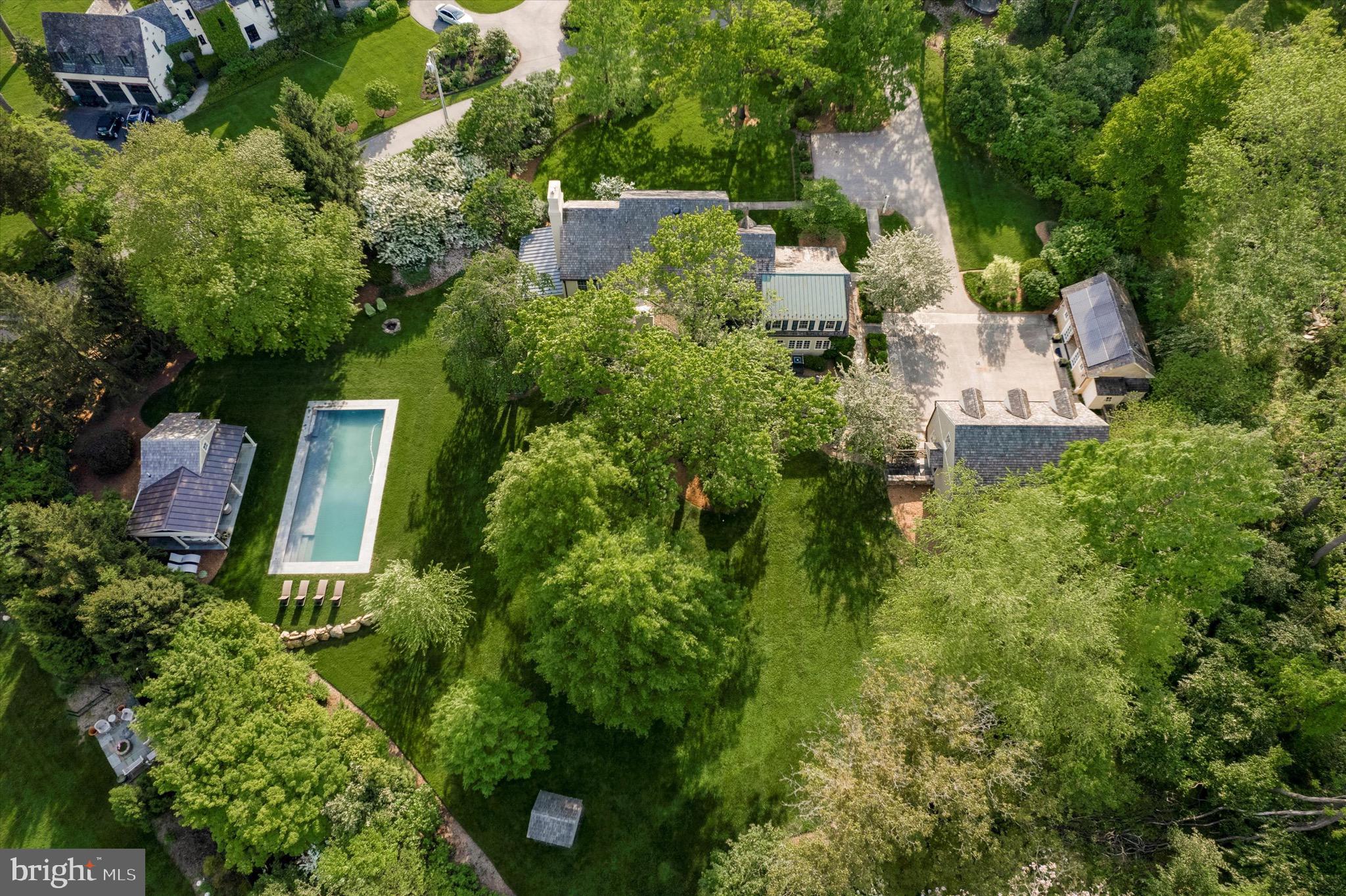 741 Hunt Ln