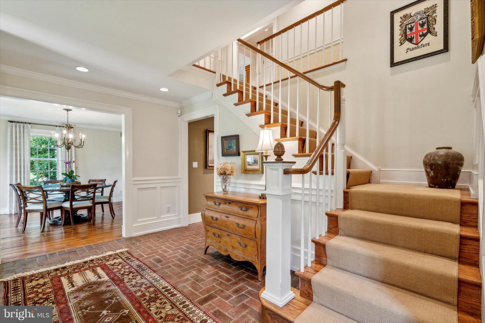 741 Hunt Ln