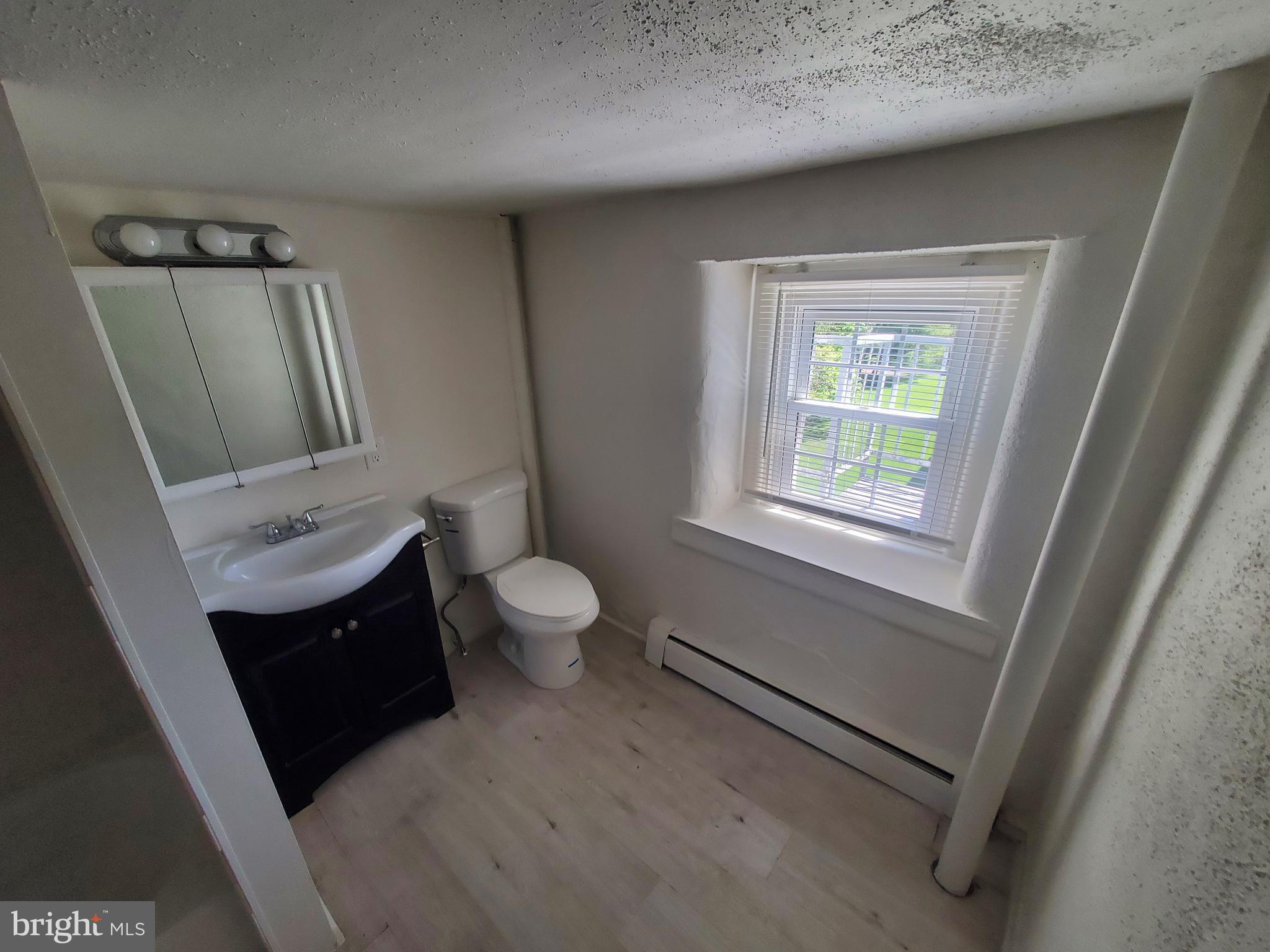 434 W Vine St #3e