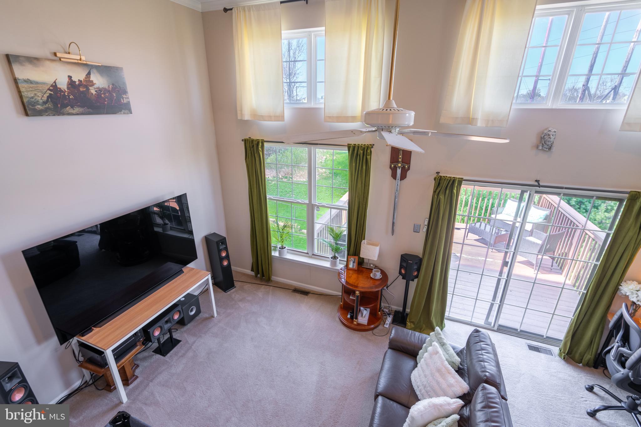 443 Fort Hill