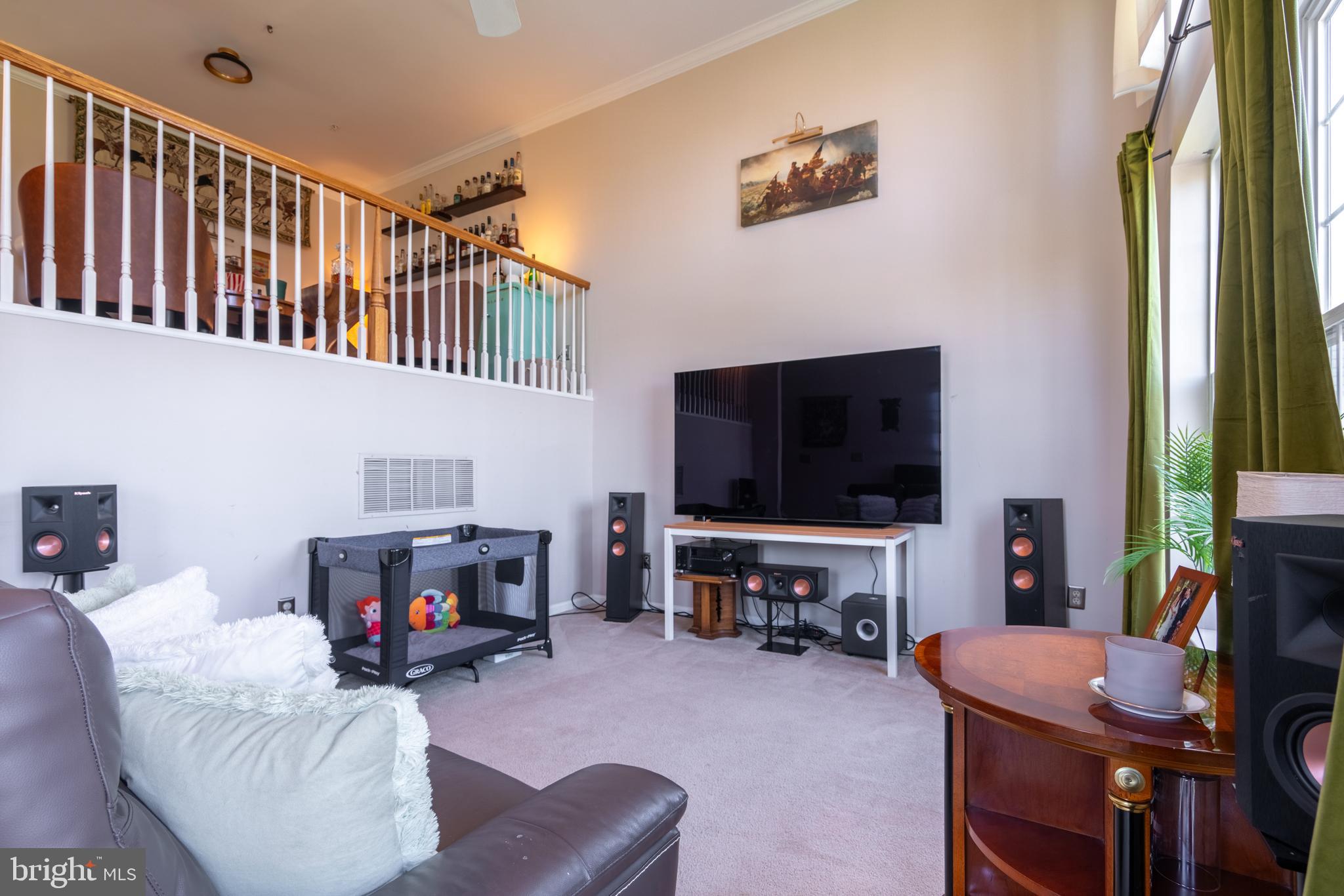 443 Fort Hill
