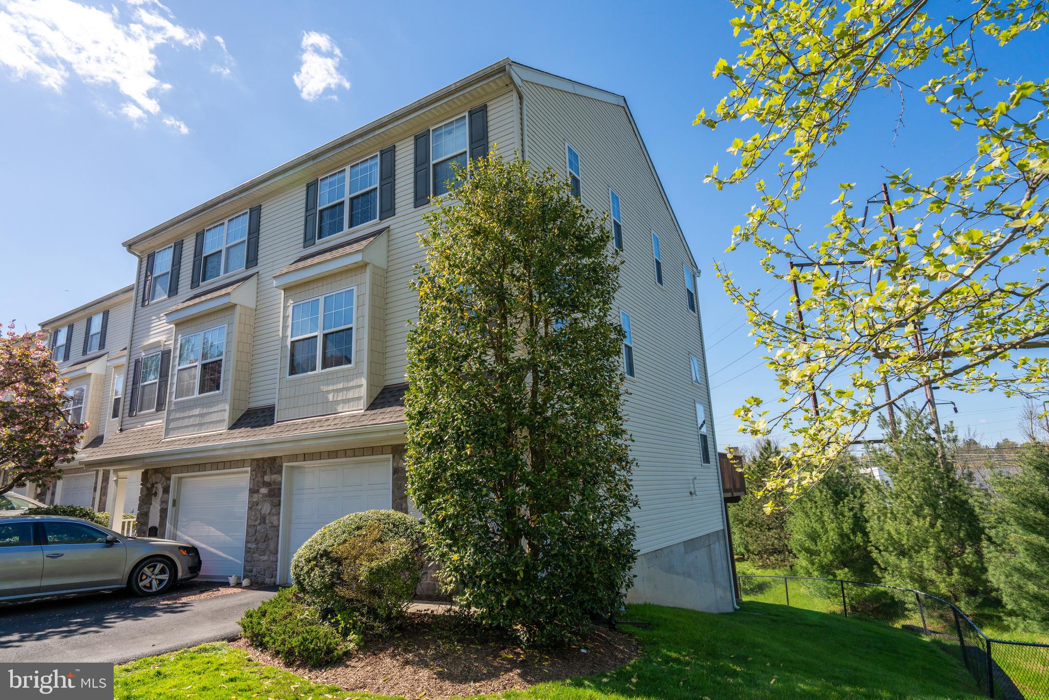 443 Fort Hill