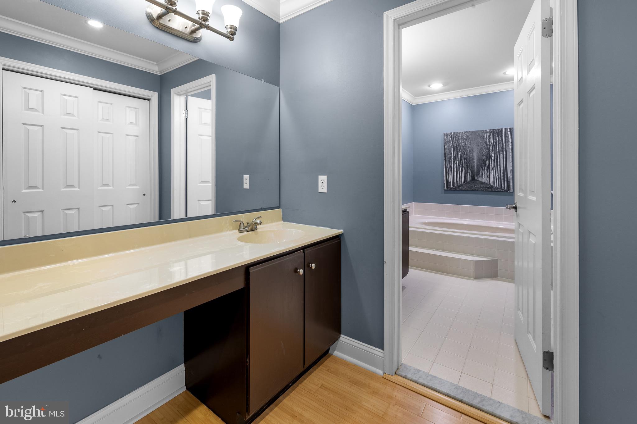 206 Bridle Ln