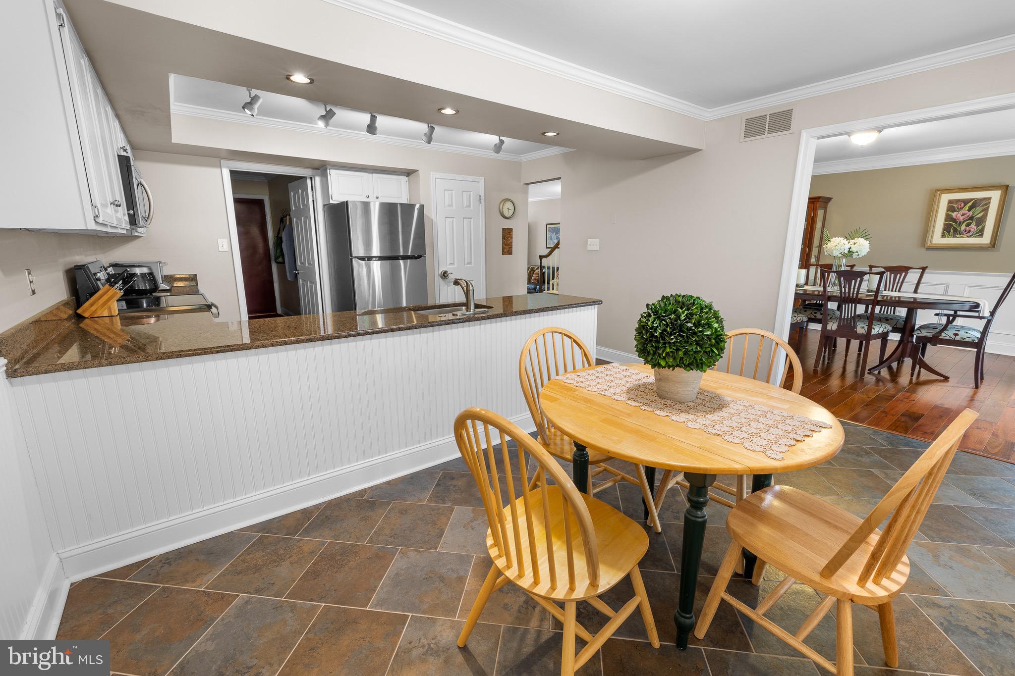 206 Bridle Ln