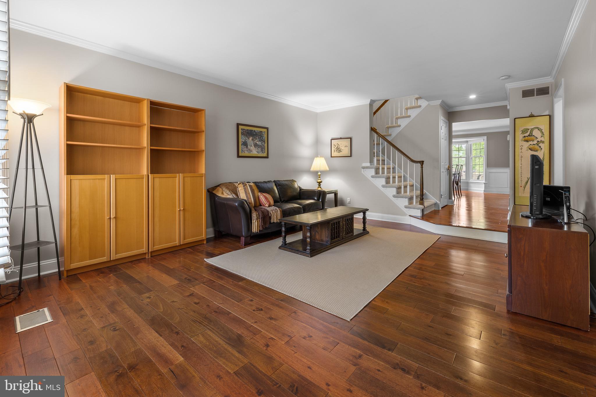 206 Bridle Ln