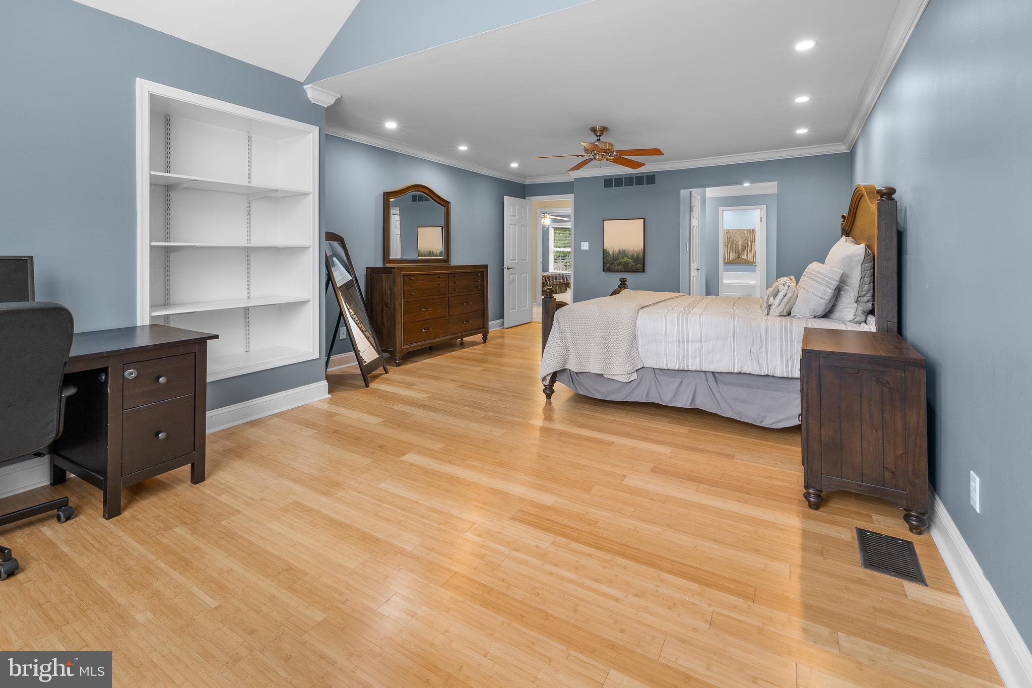206 Bridle Ln