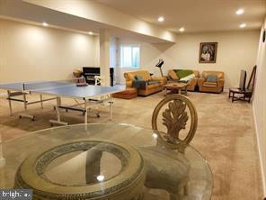 100 Caldwell Ct