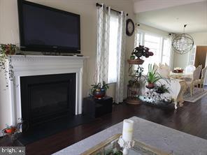 100 Caldwell Ct