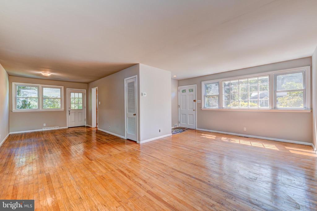 305 Preston Rd