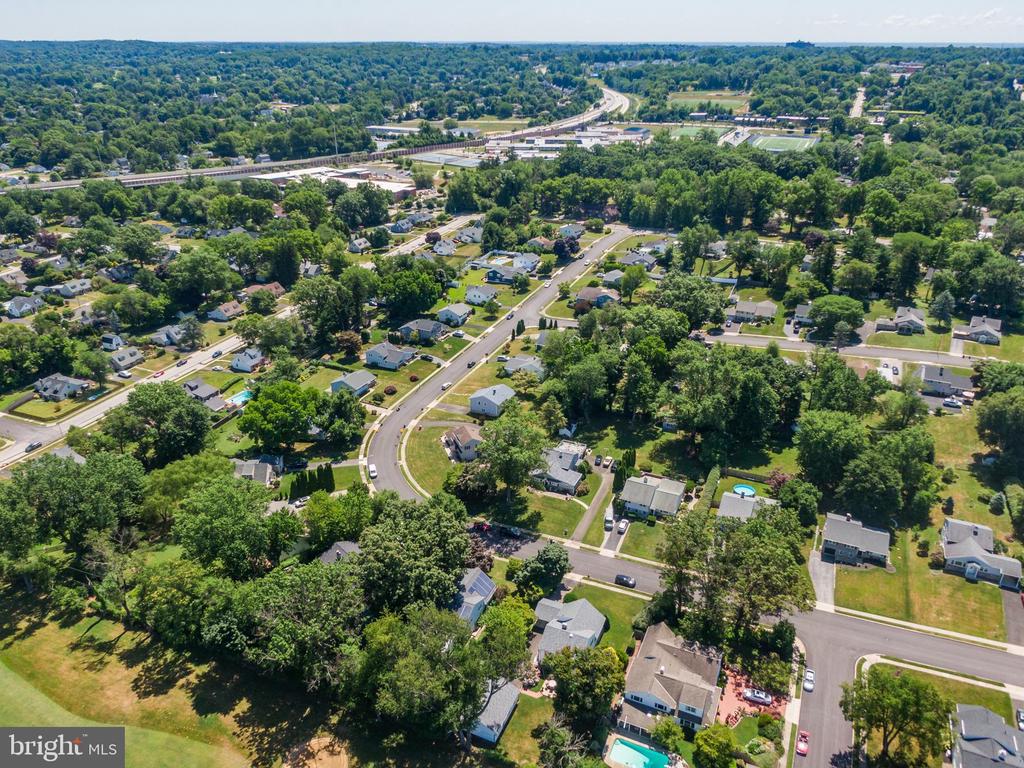 305 Preston Rd