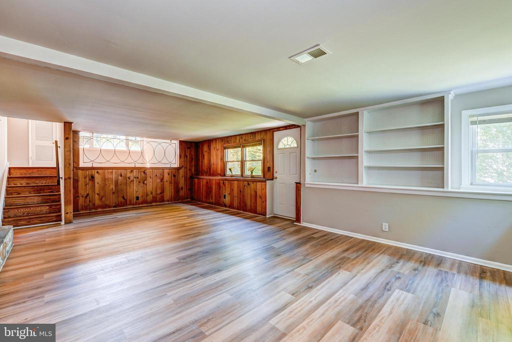 305 Preston Rd