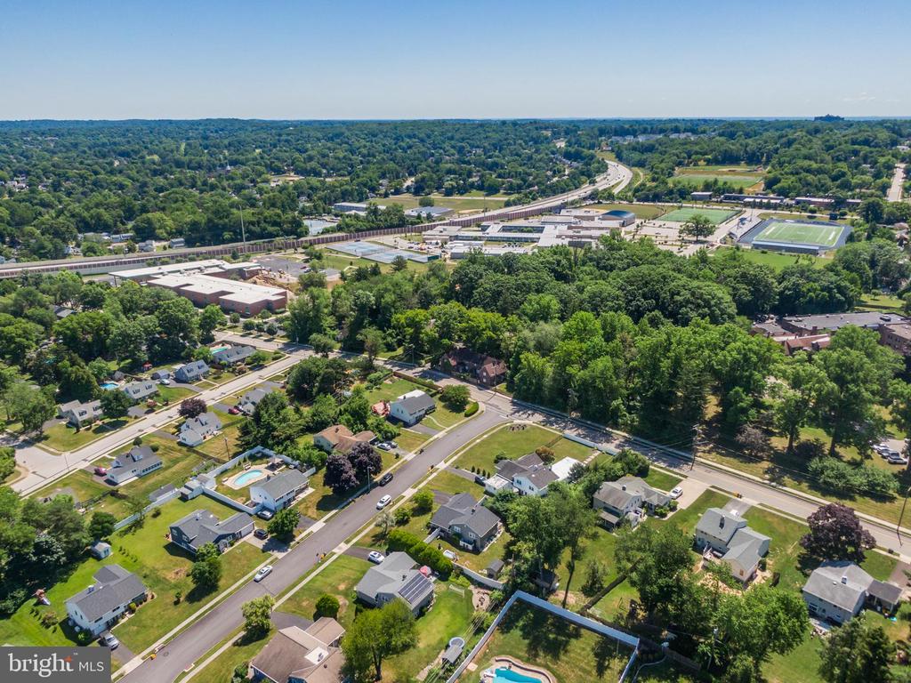 305 Preston Rd