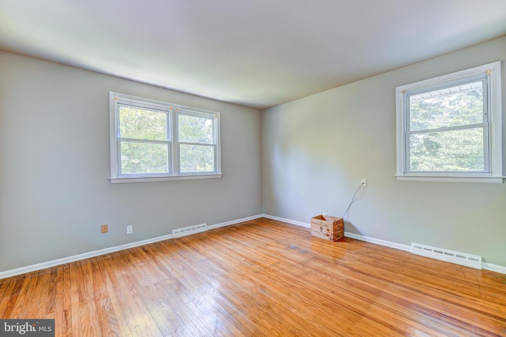 305 Preston Rd