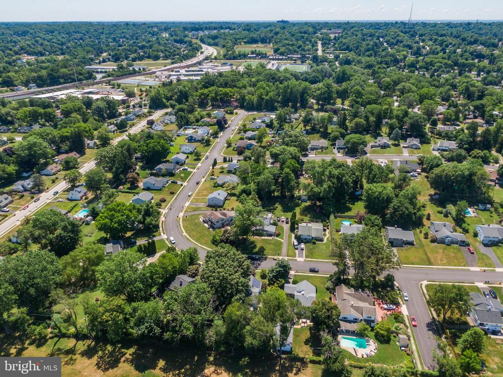 305 Preston Rd