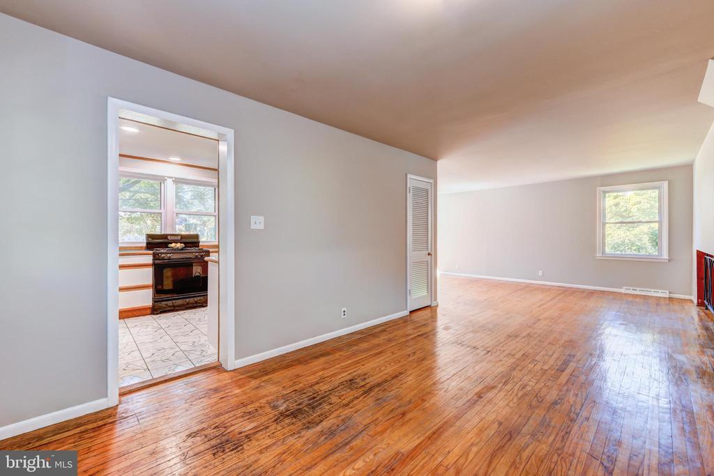 305 Preston Rd