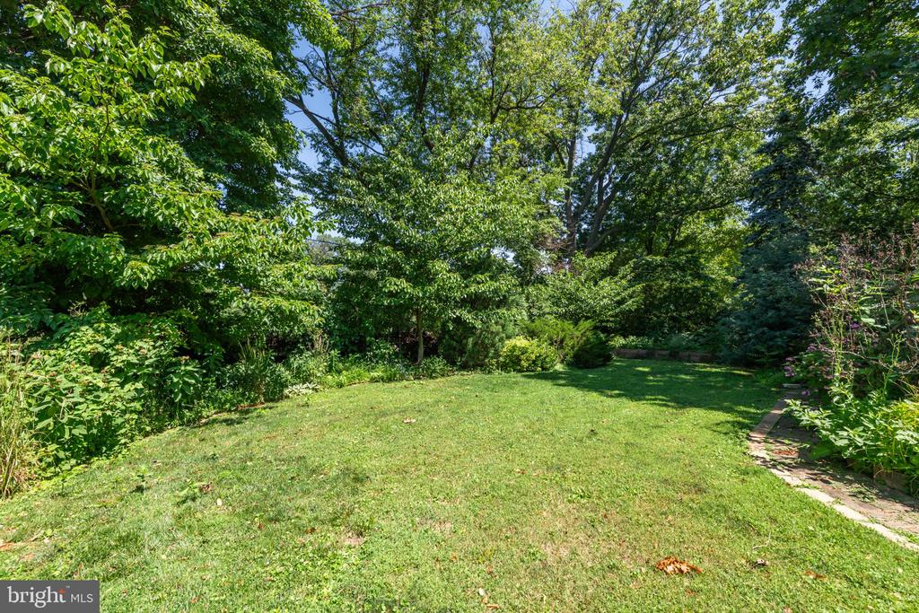 305 Preston Rd