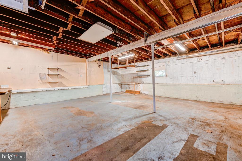 305 Preston Rd