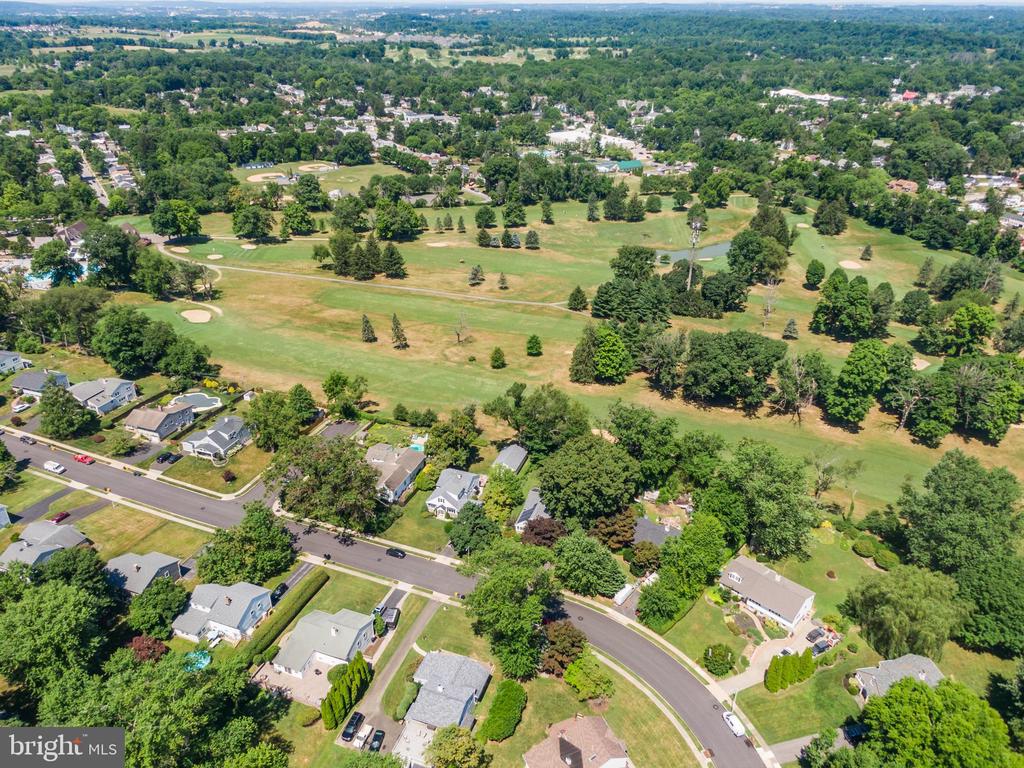 305 Preston Rd