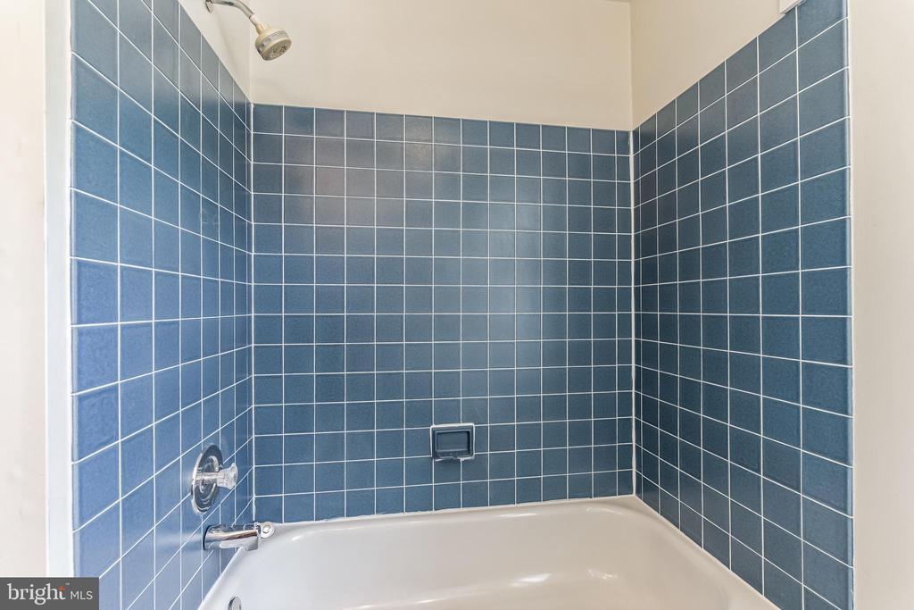 7102 UNION CT