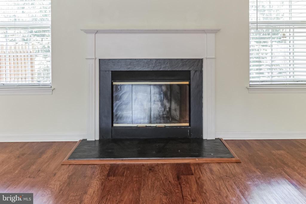 7102 UNION CT