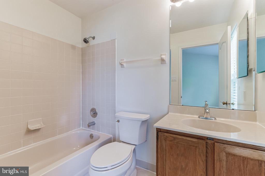 7102 UNION CT