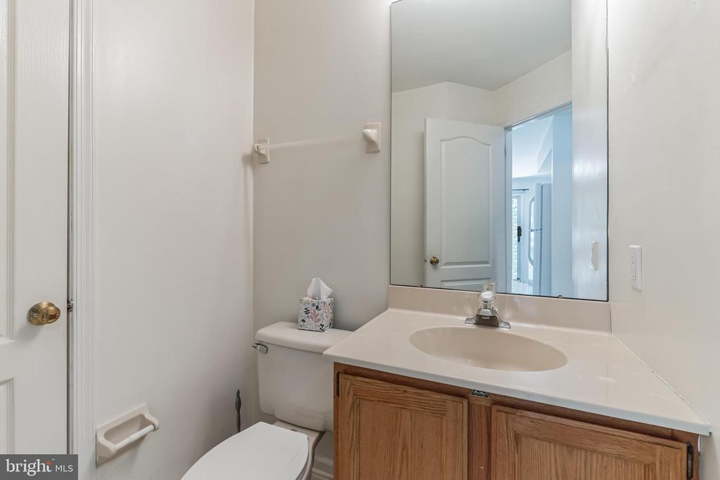 7102 UNION CT