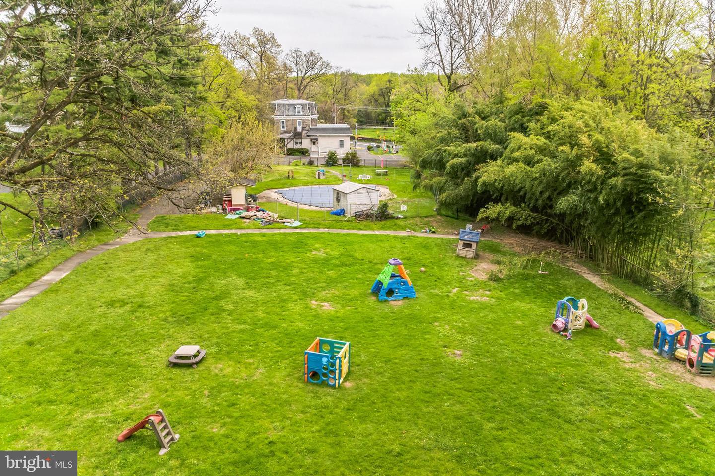 616 Meetinghouse Rd