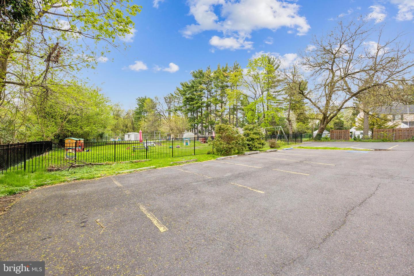 616 Meetinghouse Rd