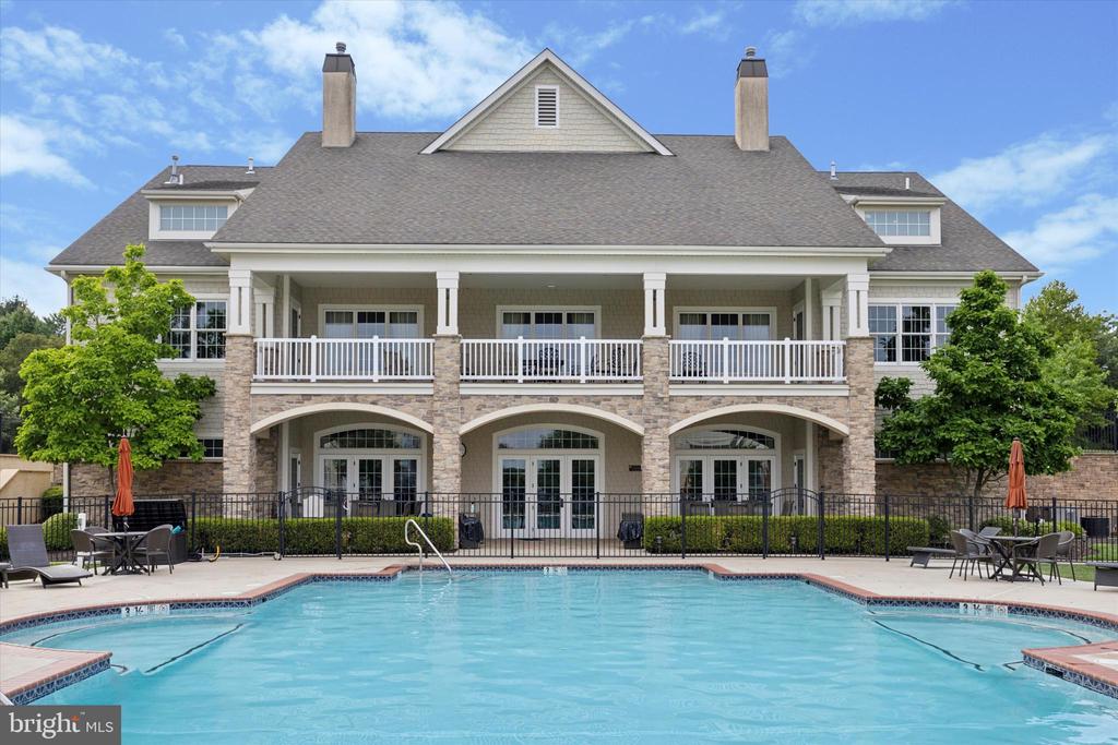 104 W Kennedy Rd #194