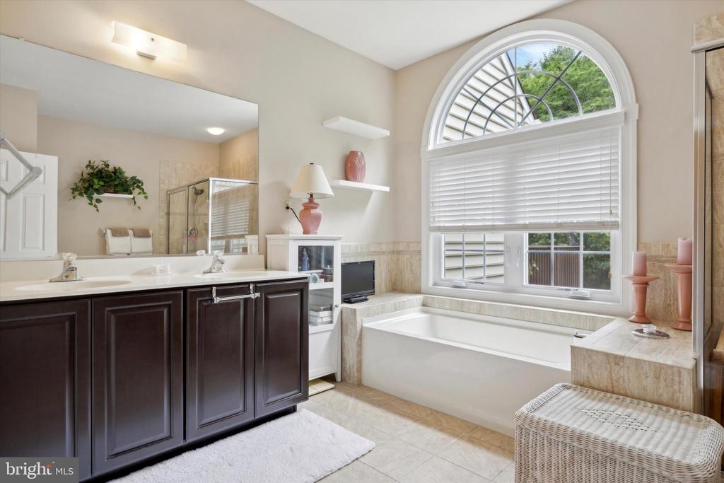 104 W Kennedy Rd #194