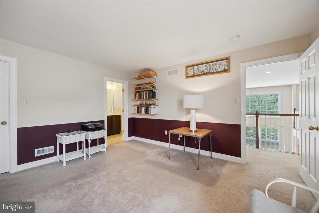 104 W Kennedy Rd #194