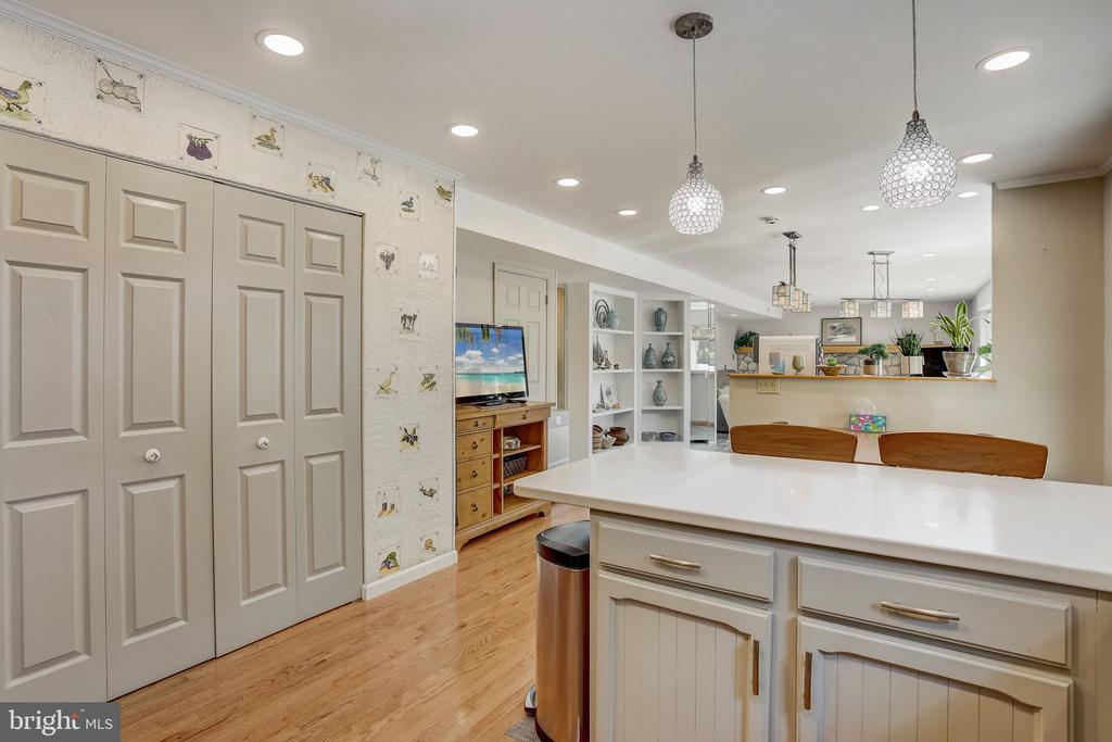 3883 Mettler Ln