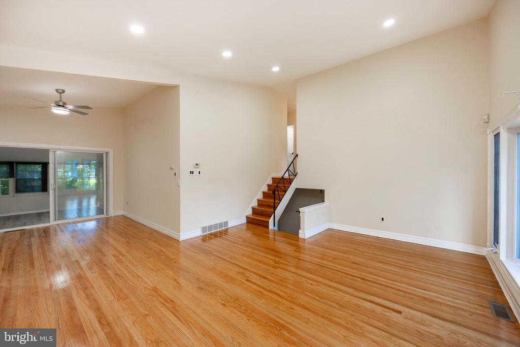 1536 Clearview Ave