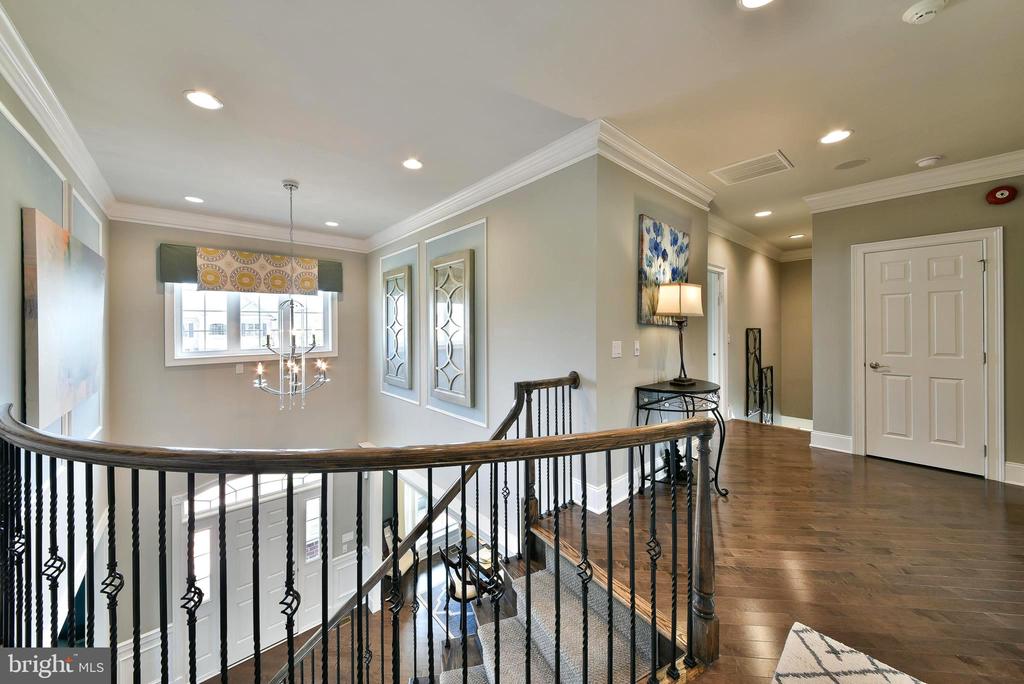 472 Barrington St