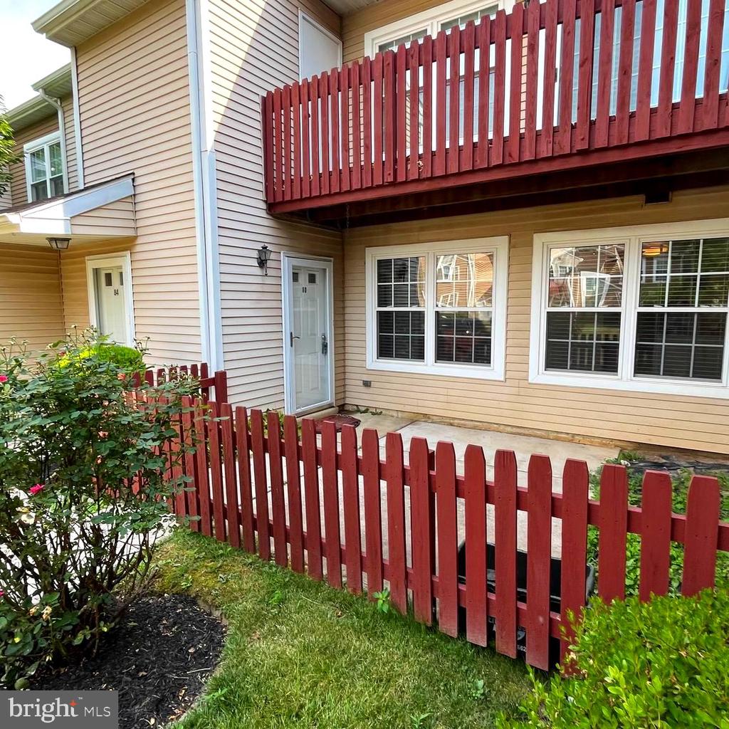 80 Woodbine Ct #P-11
