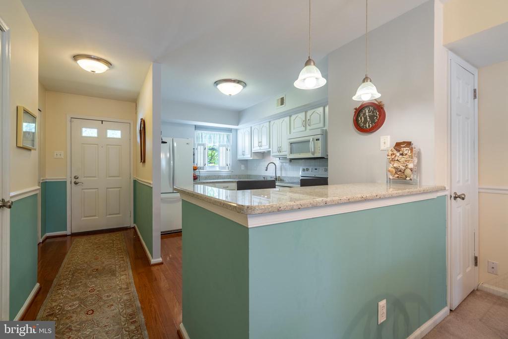 8 Bromley Dr